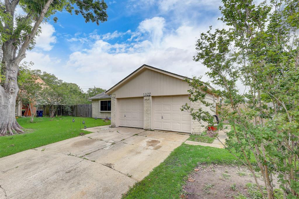 1102 Pecan Glen Drive