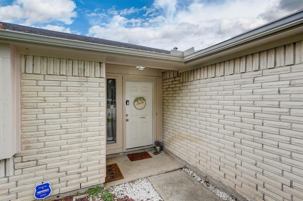 1102 Pecan Glen Drive