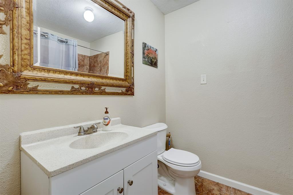 1102 Pecan Glen Drive, Missouri City, Texas image 16