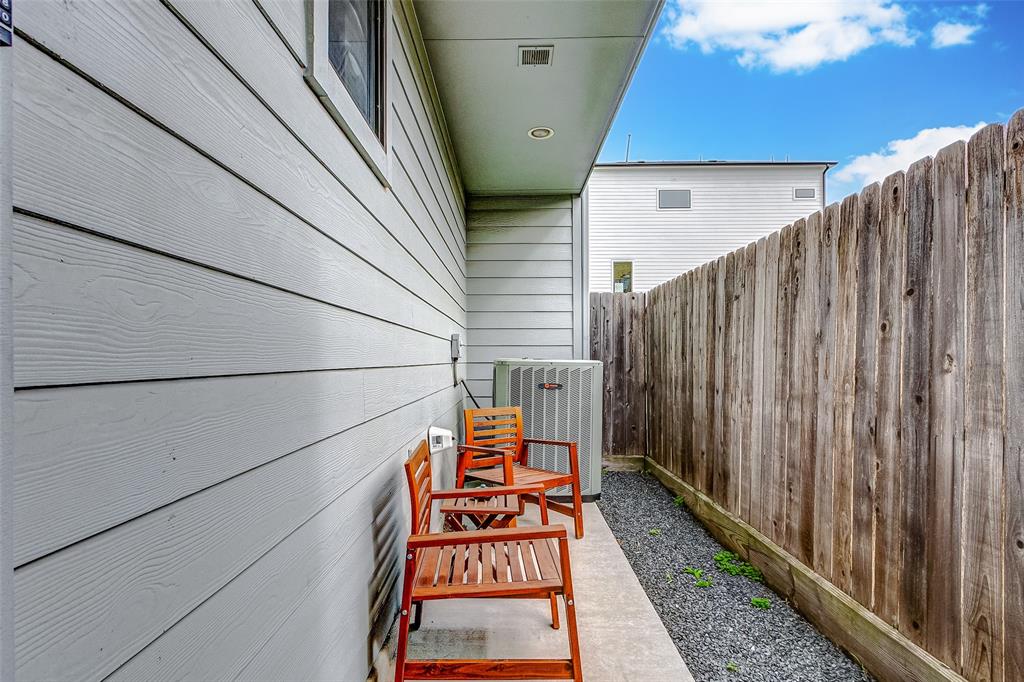 2505 Webster Street, Houston, Texas image 11