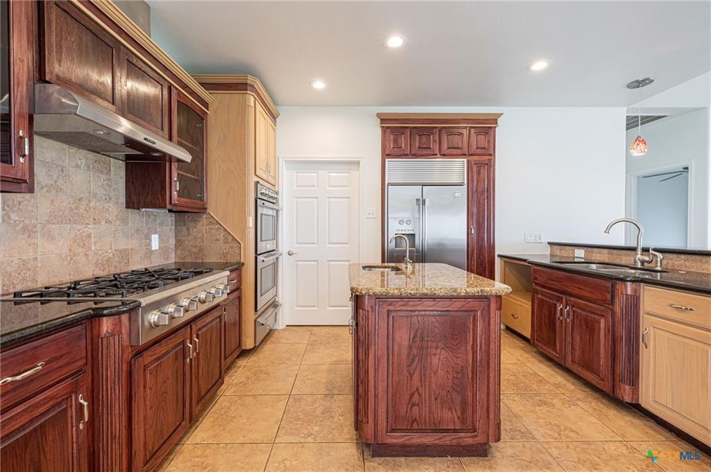 45 Blue Heron Drive, Port Lavaca, Texas image 13