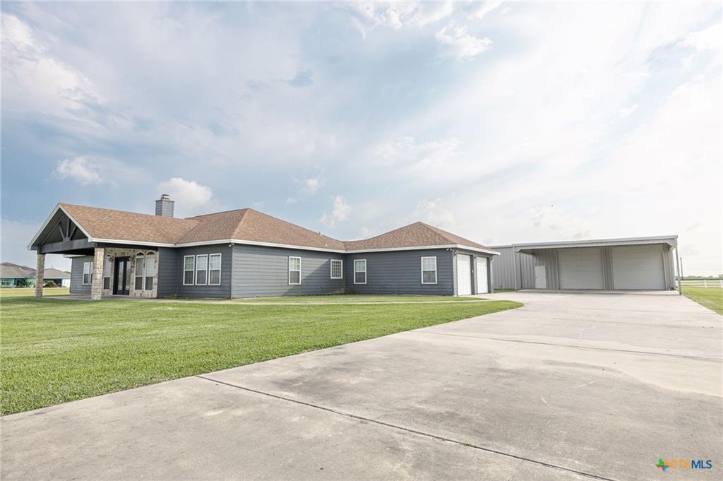 45 Blue Heron Drive, Port Lavaca, Texas image 2