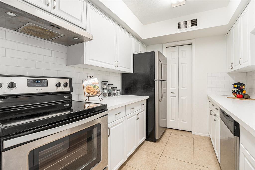 3300 Pebblebrook Drive #17, Seabrook, Texas image 13