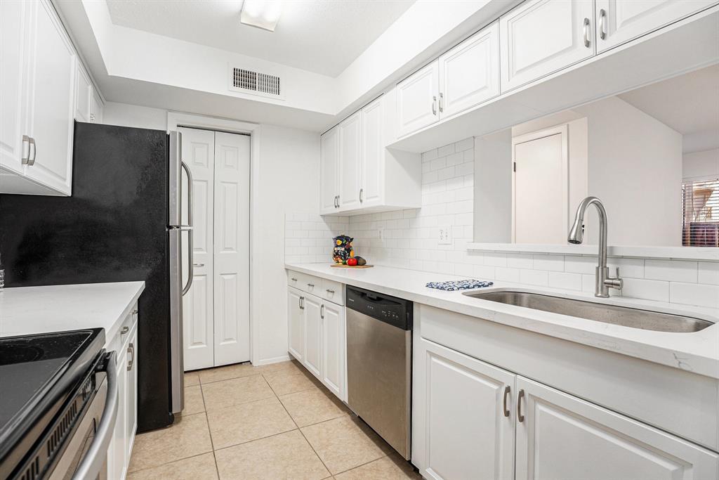 3300 Pebblebrook Drive #17, Seabrook, Texas image 12