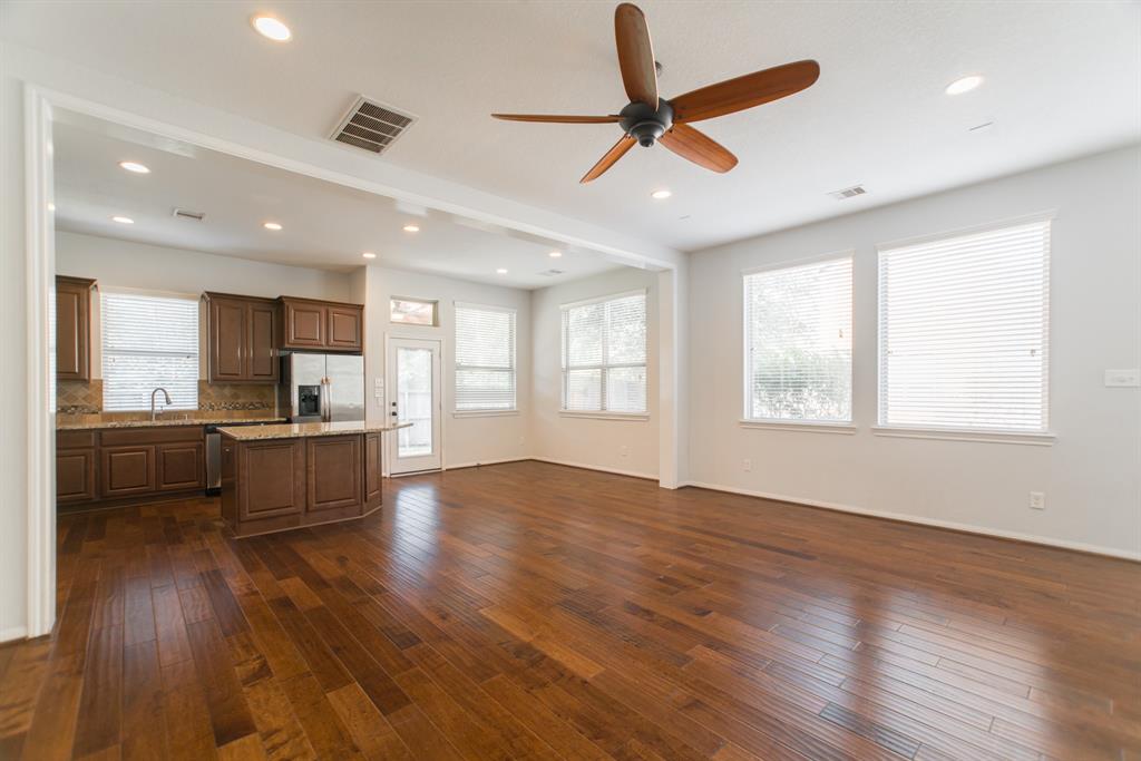 90 Cheswood Manor Drive, The Woodlands, Texas image 13