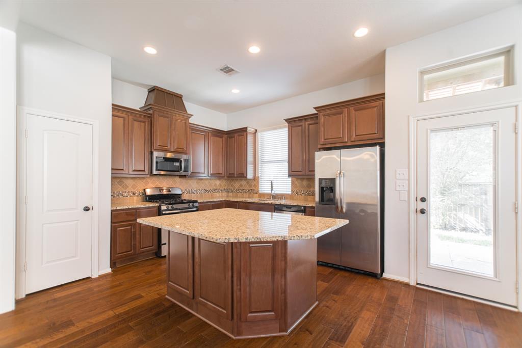 90 Cheswood Manor Drive, The Woodlands, Texas image 14
