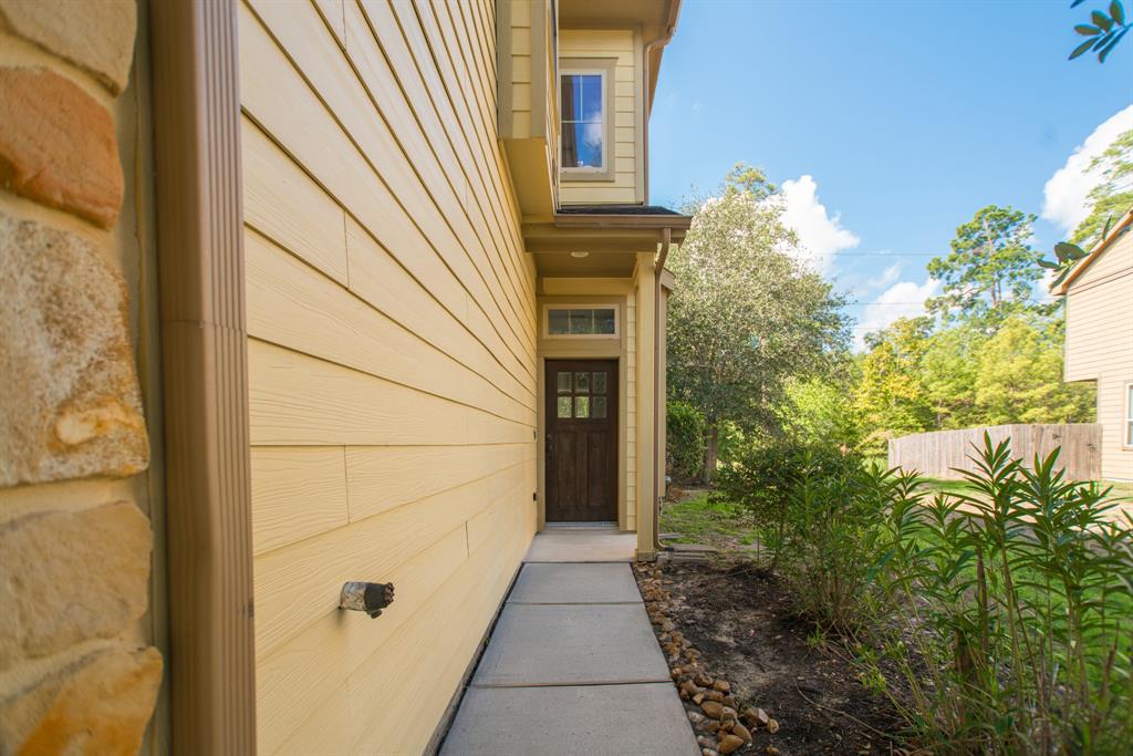 90 Cheswood Manor Drive, The Woodlands, Texas image 3
