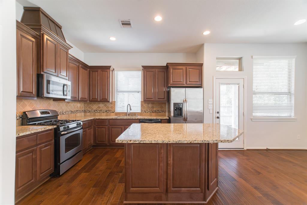 90 Cheswood Manor Drive, The Woodlands, Texas image 15
