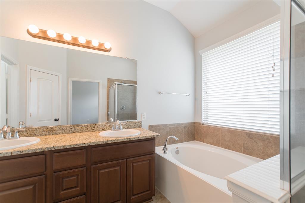 90 Cheswood Manor Drive, The Woodlands, Texas image 32