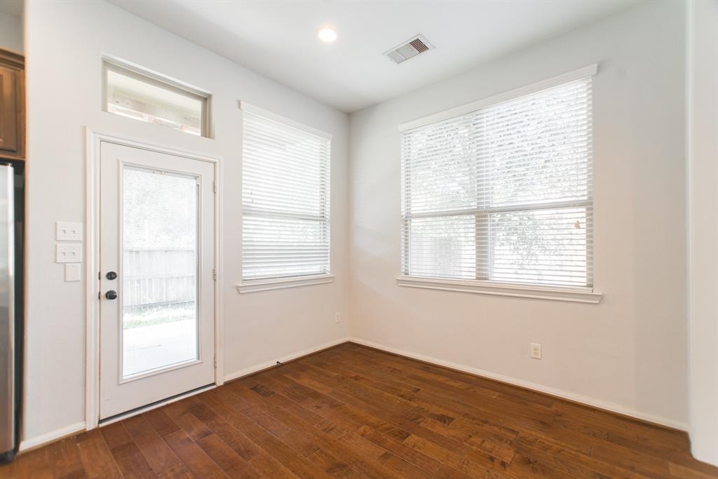 90 Cheswood Manor Drive, The Woodlands, Texas image 20
