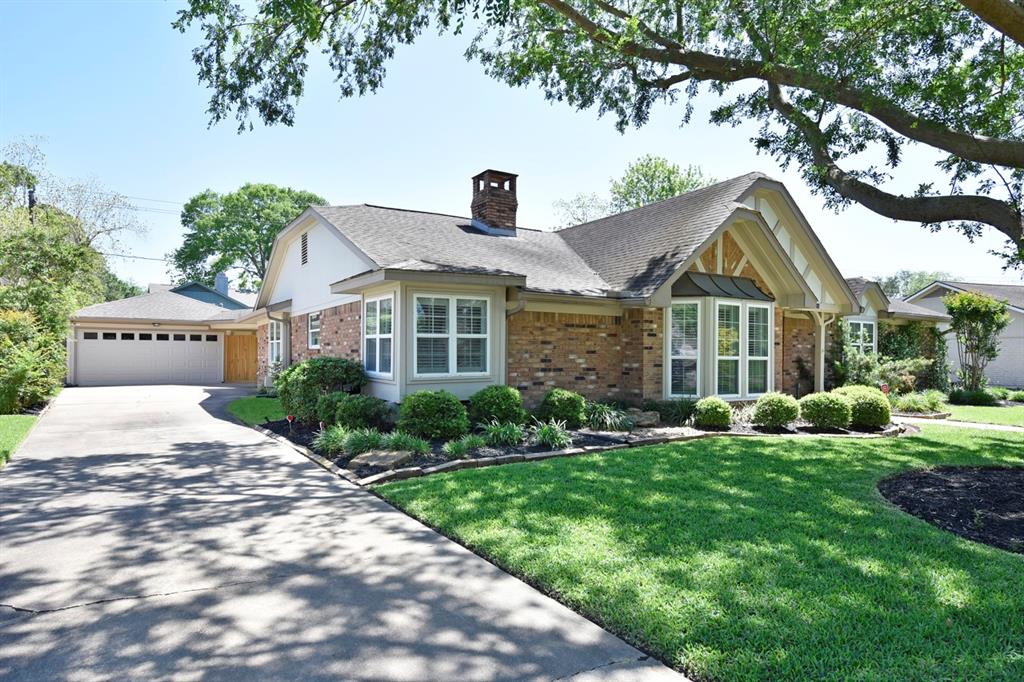 property-search 1 2811 Bermuda Dunes Drive