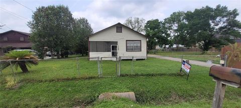 1726 Paul Quinn Street Houston TX 77091