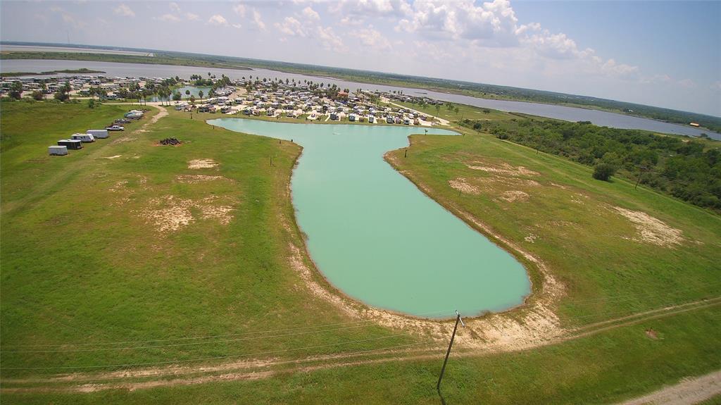 00 Wig, Texas City, Texas image 4