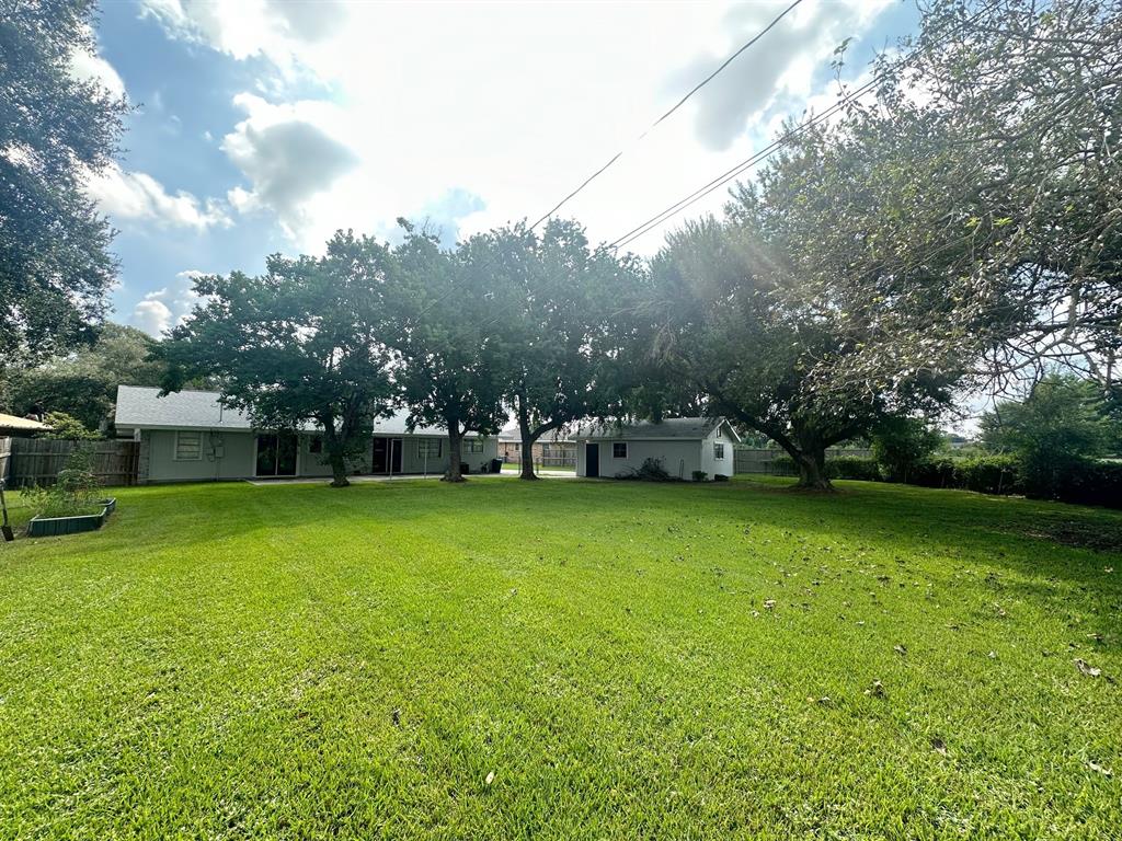 685 Birchwood Drive, Port Neches, Texas image 31