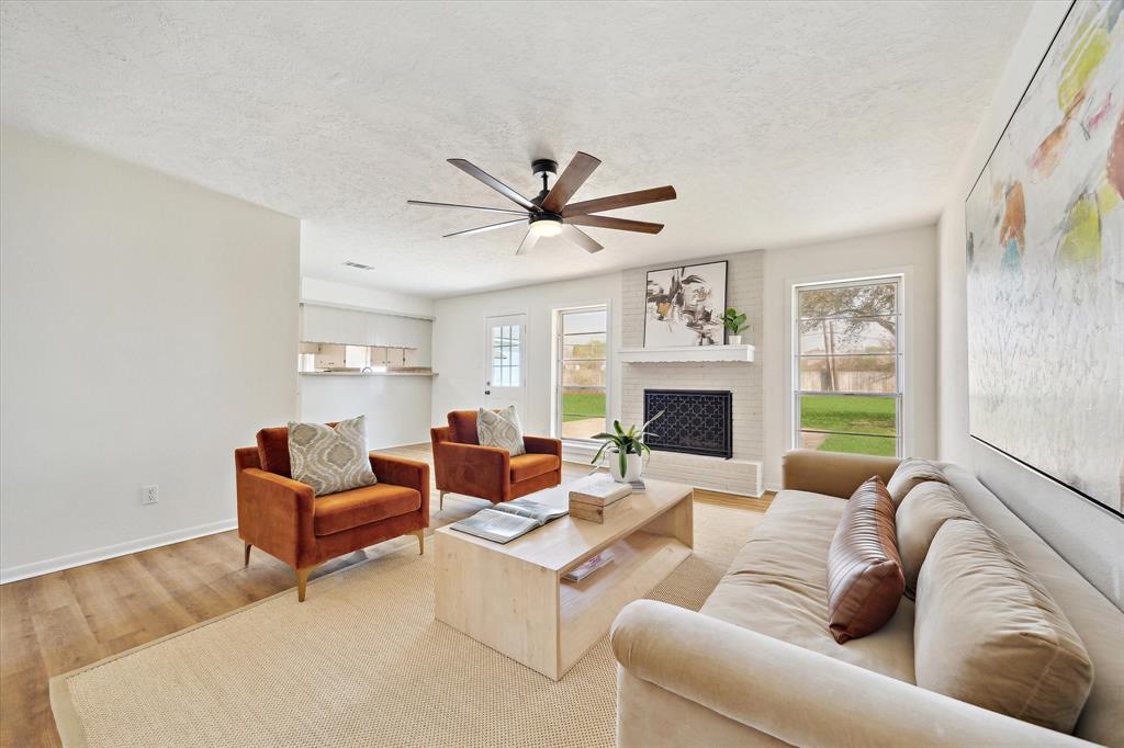 5023 Briarbrook Drive, Dickinson, Texas image 10