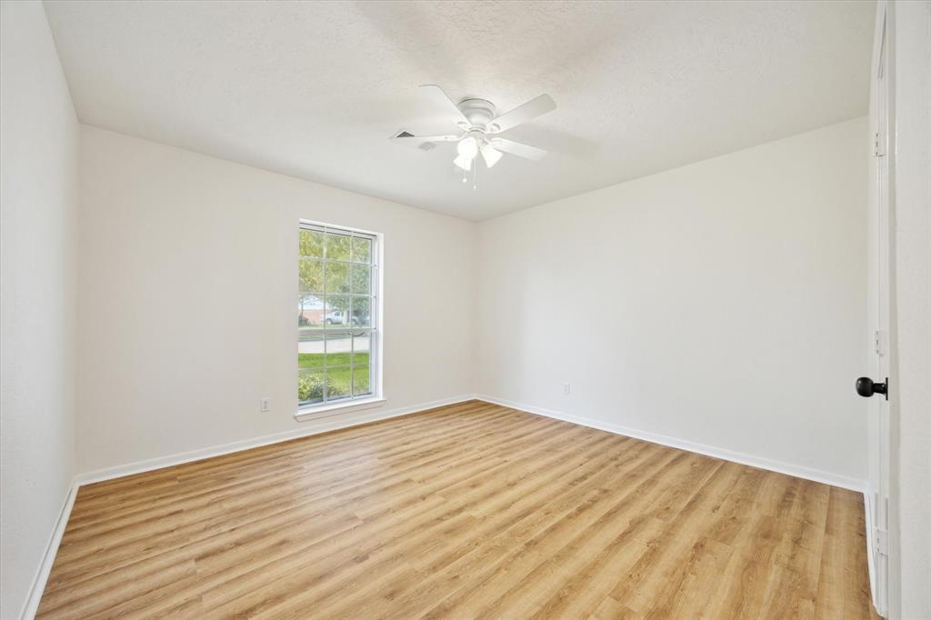 5023 Briarbrook Drive, Dickinson, Texas image 24