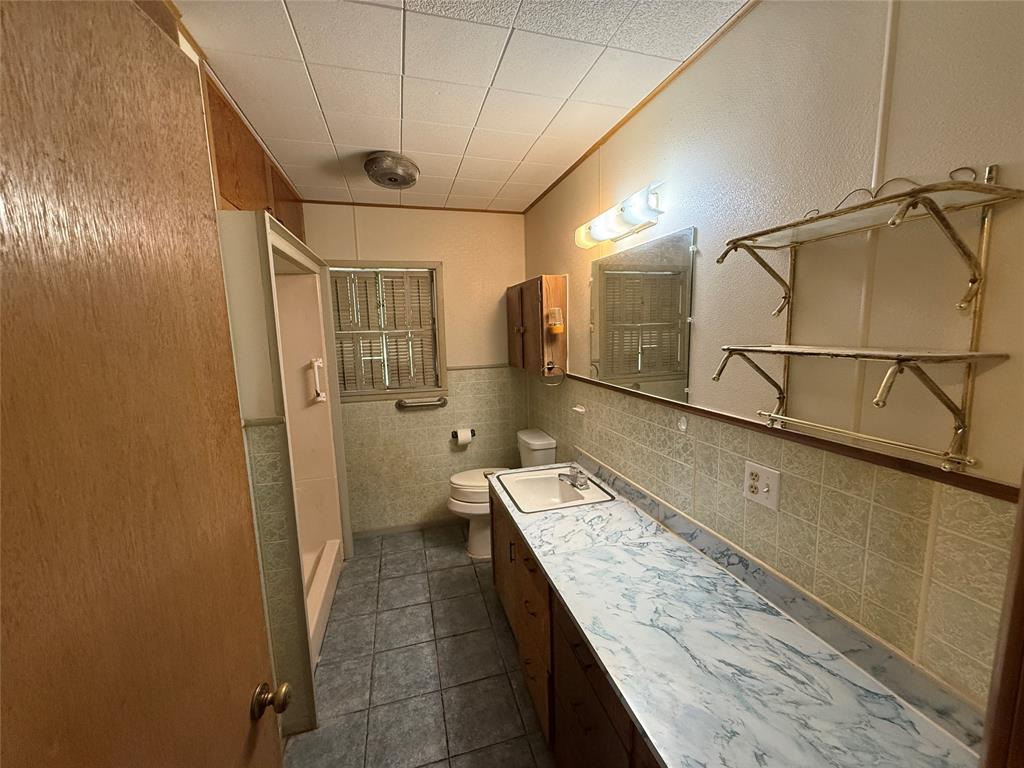 8406 W County Line Road, Schulenburg, Texas image 21