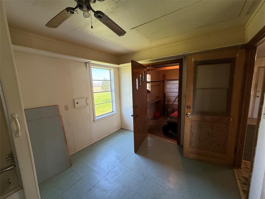 8406 W County Line Road, Schulenburg, Texas image 27