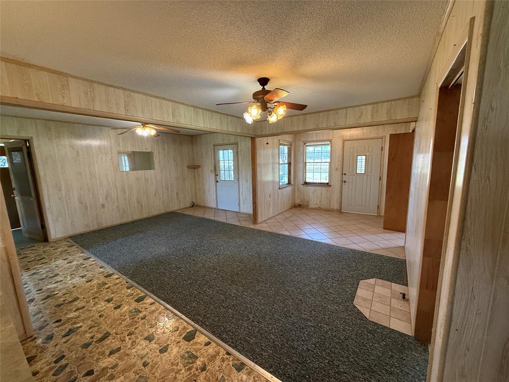 8406 W County Line Road, Schulenburg, Texas image 24