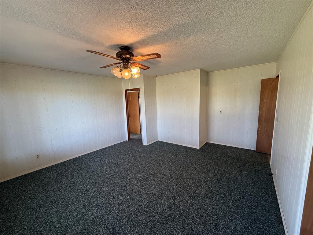 8406 W County Line Road, Schulenburg, Texas image 17