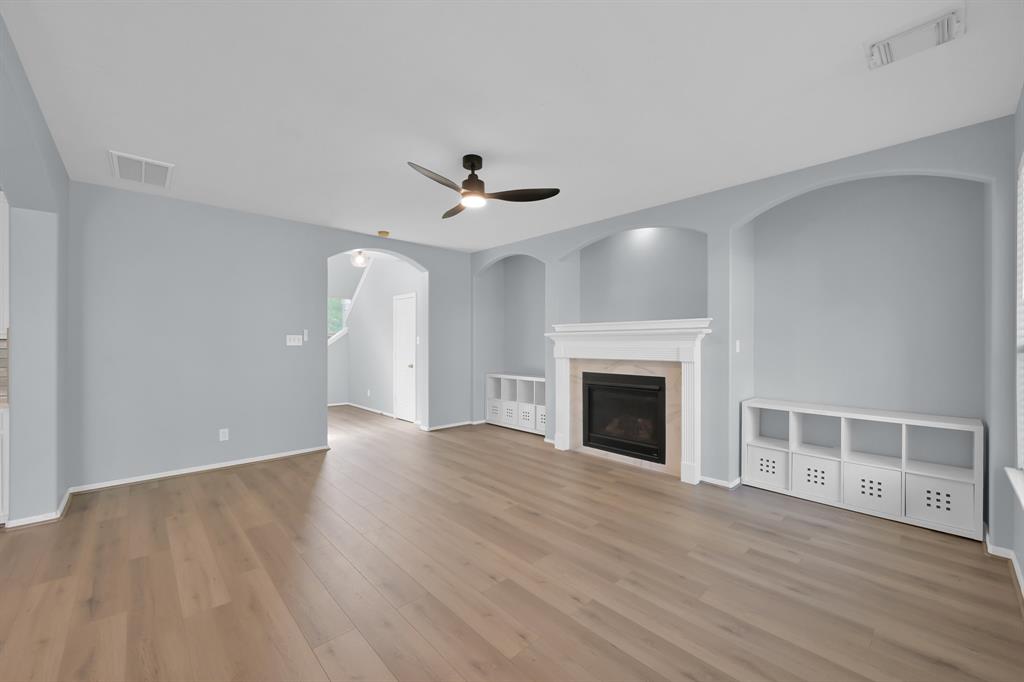 23 E Burberry Circle
