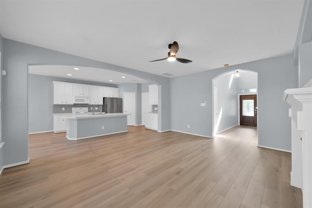 23 E Burberry Circle