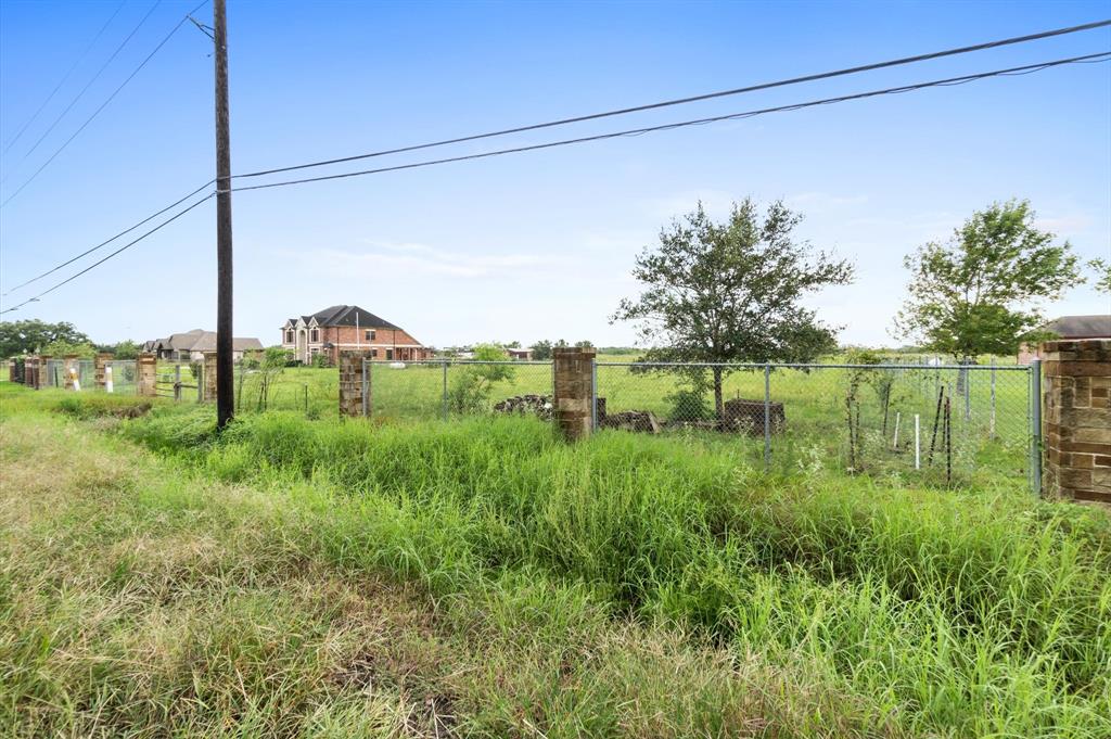 9626 Hanselman Road, Manvel, Texas image 9