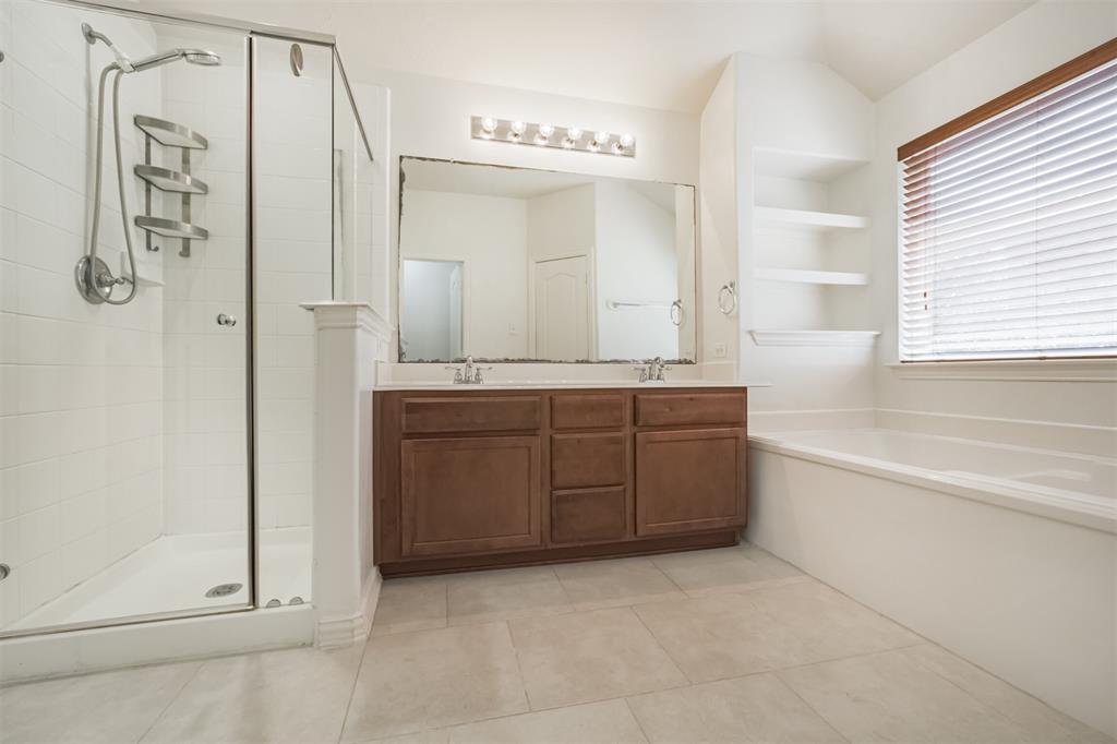 9609 Landon Lake Drive, Pearland, Texas image 15