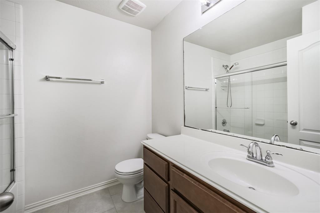 9609 Landon Lake Drive, Pearland, Texas image 19