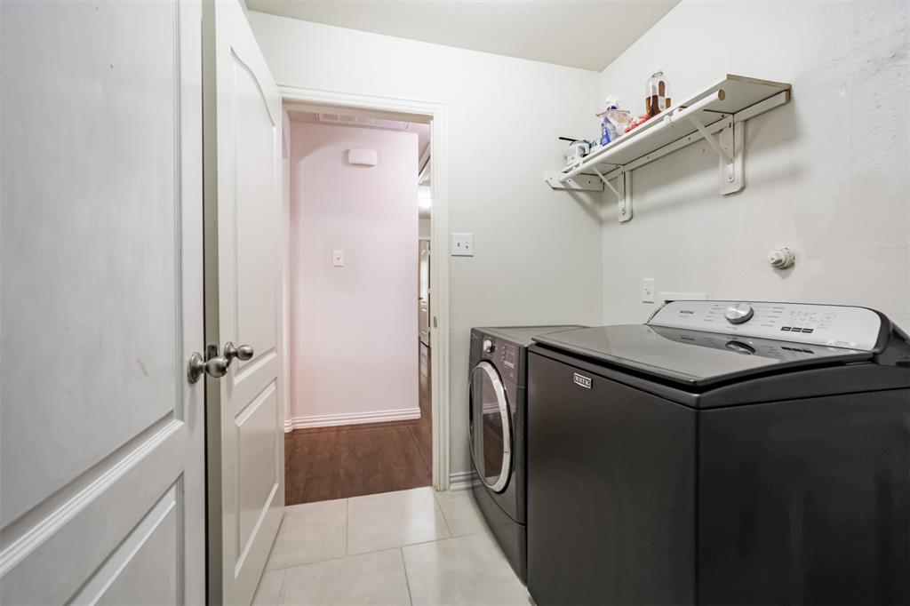 9609 Landon Lake Drive, Pearland, Texas image 21