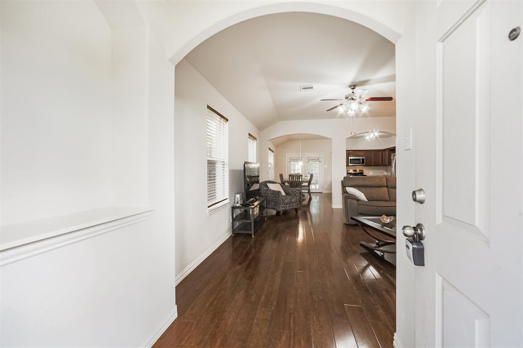 9609 Landon Lake Drive, Pearland, Texas image 3