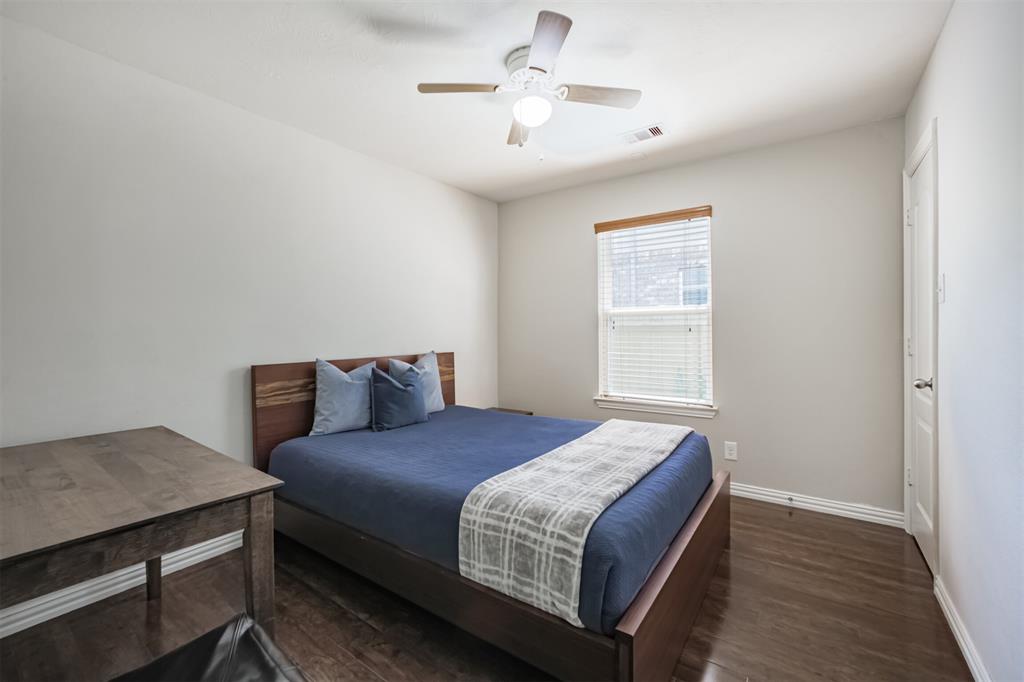 9609 Landon Lake Drive, Pearland, Texas image 20