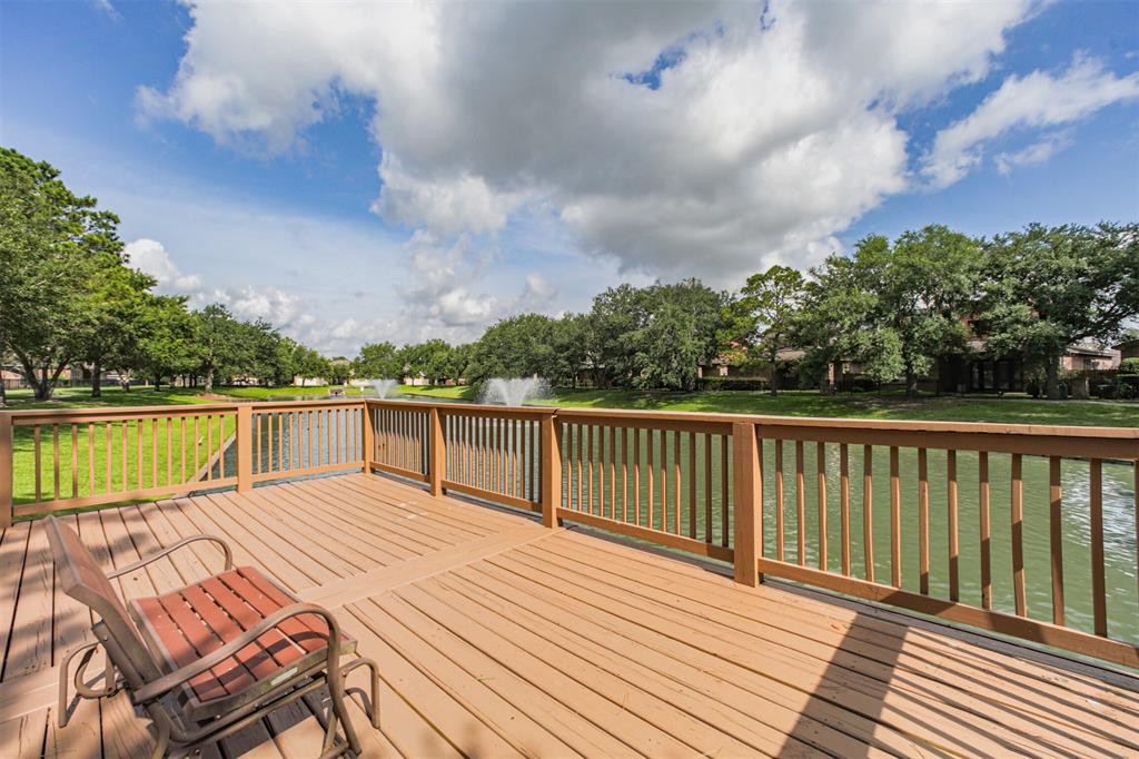 9609 Landon Lake Drive, Pearland, Texas image 26