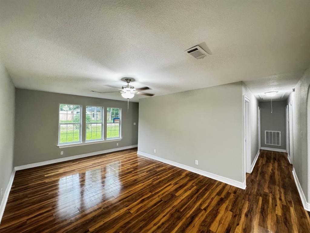 512 N Inwood Drive, Bridge City, Texas image 6