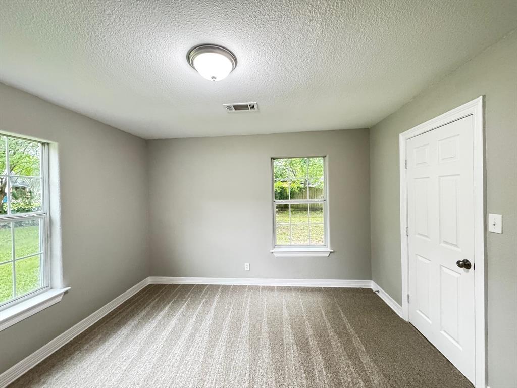 512 N Inwood Drive, Bridge City, Texas image 13
