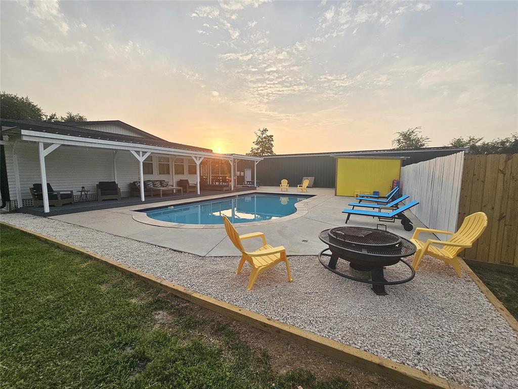 1610 Marilyn Street, Alvin, Texas image 36