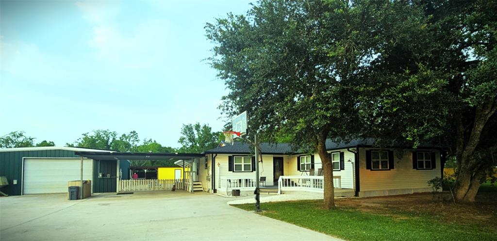 1610 Marilyn Street, Alvin, Texas image 1