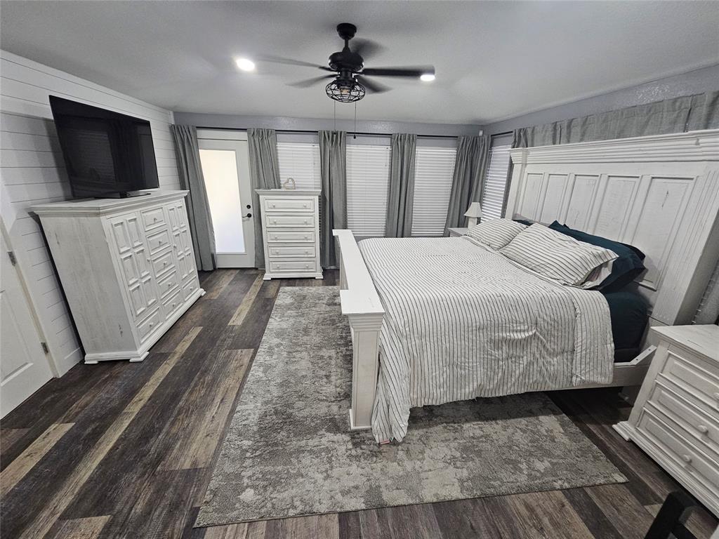1610 Marilyn Street, Alvin, Texas image 12