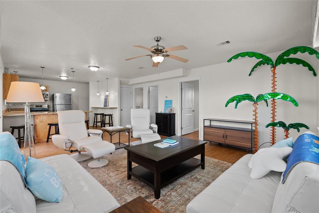 406 Sea Shell Dr, Surfside Beach, Texas image 10