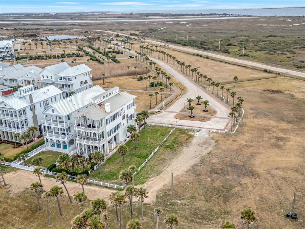 2729 E Seaside Drive, Galveston, Texas image 20