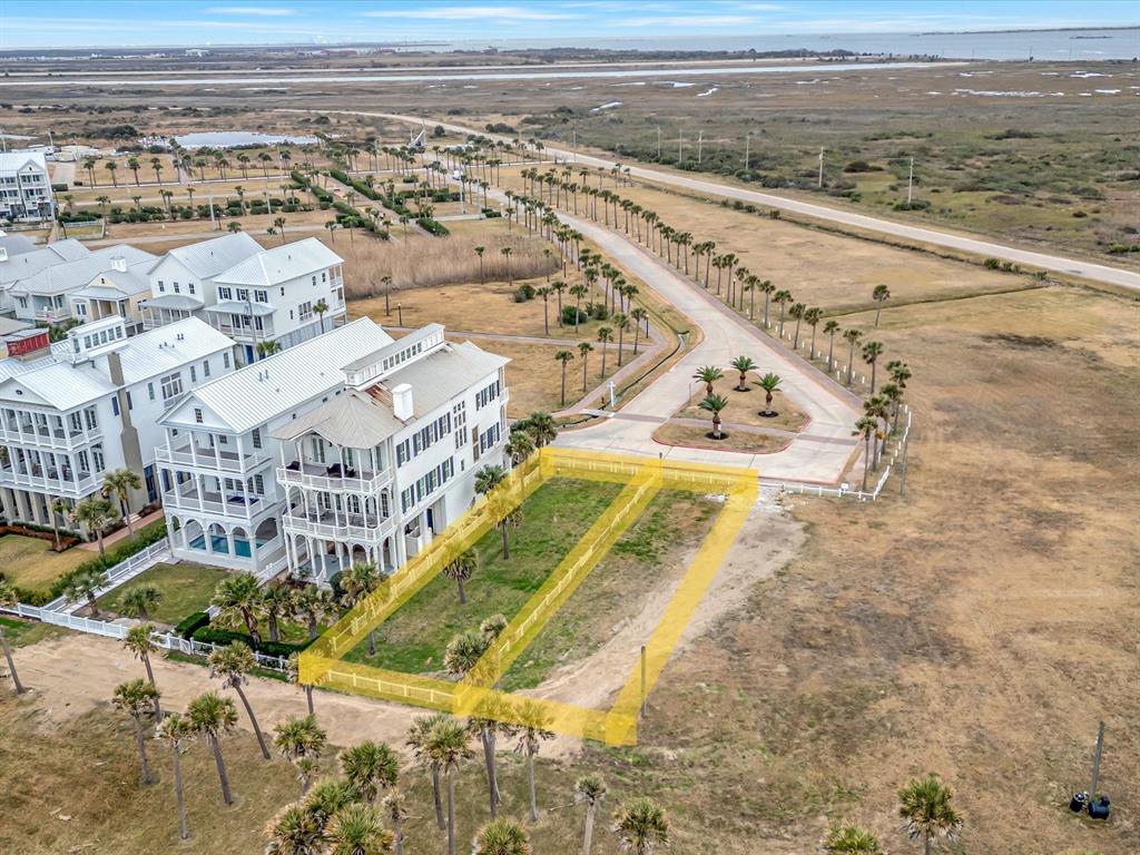 2729 E Seaside Drive, Galveston, Texas image 5