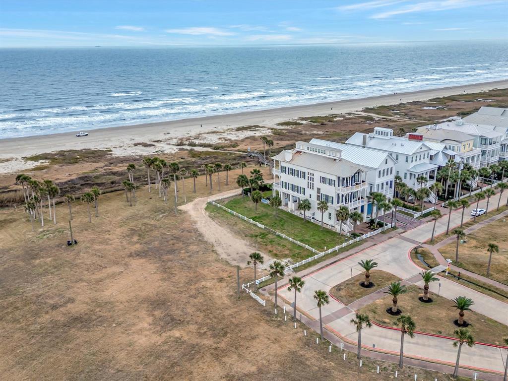 2729 E Seaside Drive, Galveston, Texas image 30