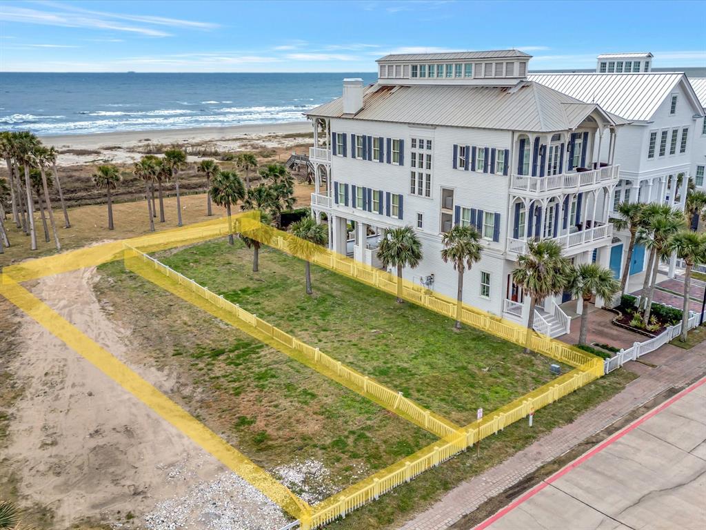 2729 E Seaside Drive, Galveston, Texas image 1