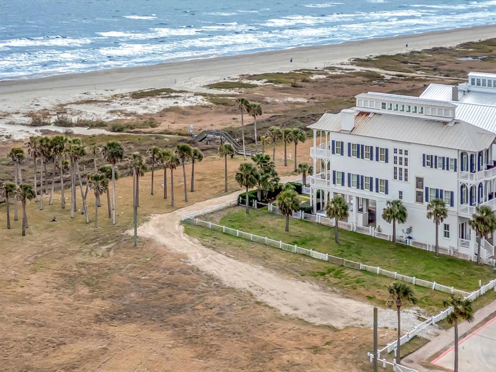 2729 E Seaside Drive, Galveston, Texas image 40