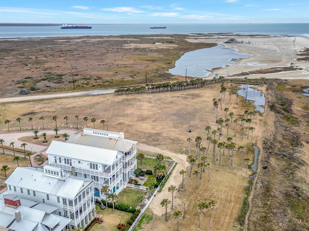 2729 E Seaside Drive, Galveston, Texas image 32