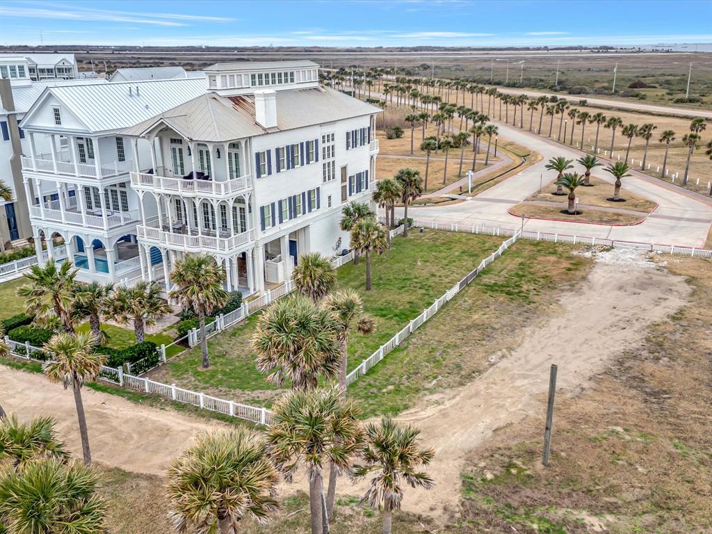 2729 E Seaside Drive, Galveston, Texas image 14