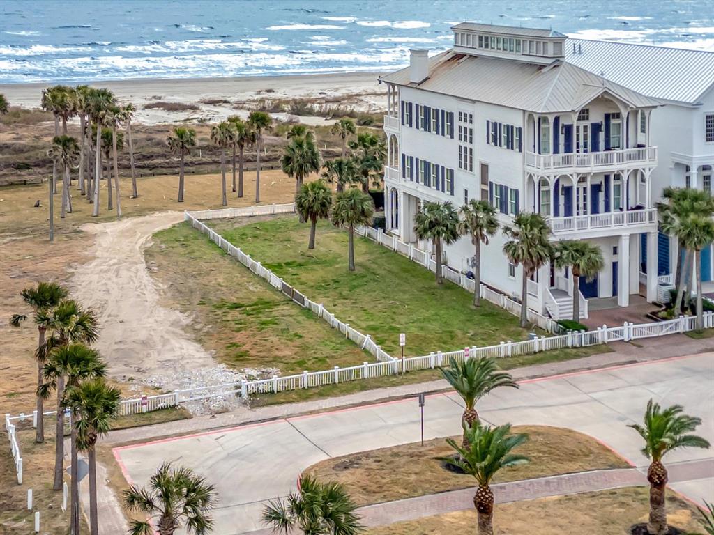 2729 E Seaside Drive, Galveston, Texas image 39