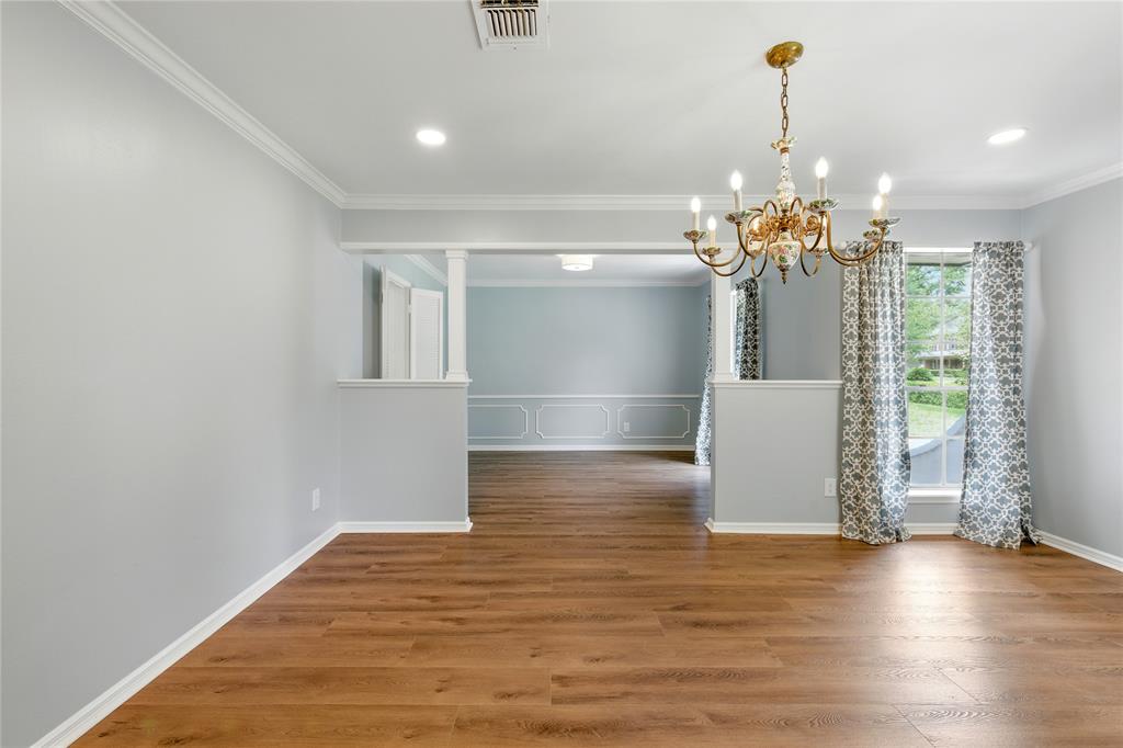 1118 Woodfield Lane