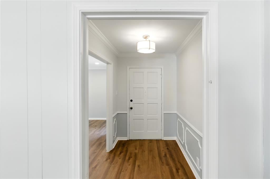 1118 Woodfield Lane