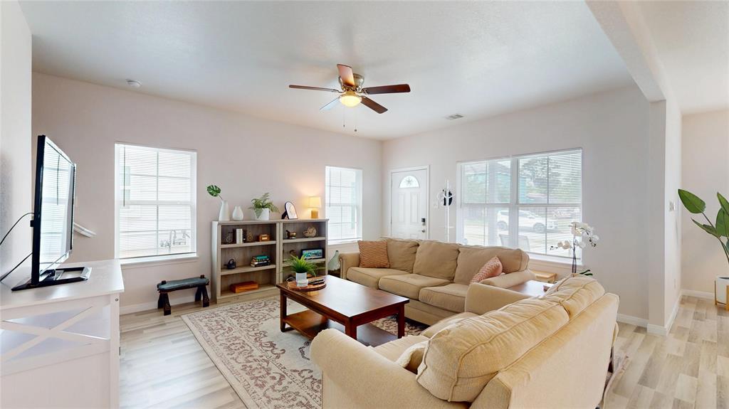 11302 Carla Street, Houston, Texas image 3